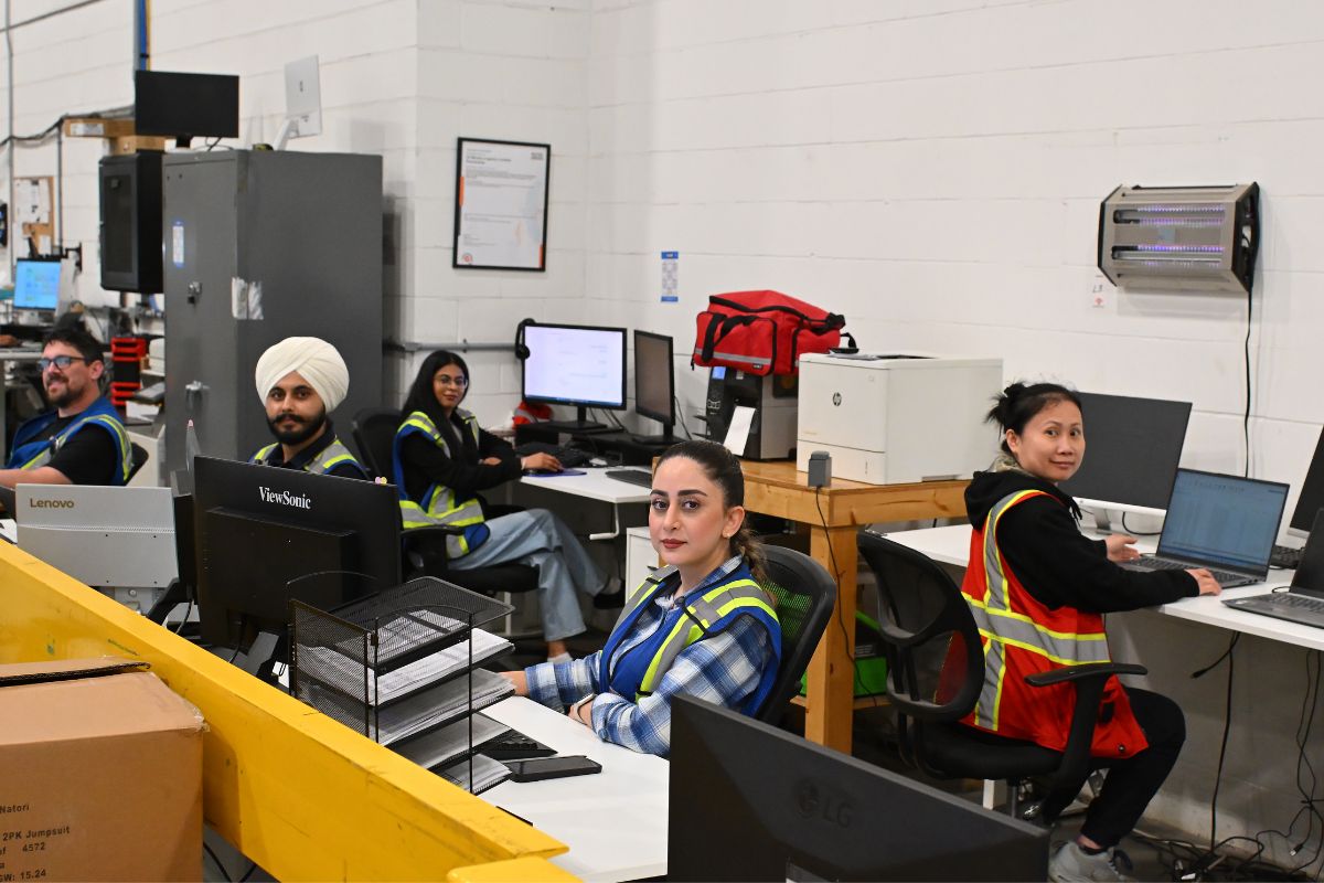 How Local 3PLs Help Calgary Importers Scale Faster